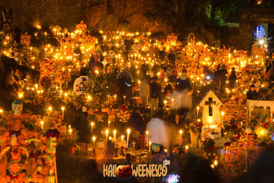 IMAGEN - halloweenesco - V2 - el día de los muertos en México - celebración de día de muertos - Cómo Celebran el Día de Muertos en Michoacán el Lago de Pátzcuaro Janitzio y Tzintzuntzan - 05